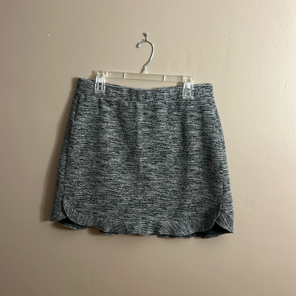 Loft size L stretchy skirt